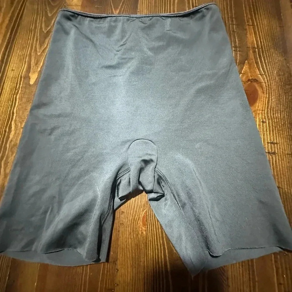 SPANX SLIMPLICITY HIGH-WAISTED Shaping Shorts Gunmetal Gray NWOT Size Large - Picture 1 of 3